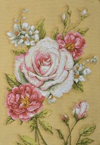 Картина гобелен "Бутоны роза" без рамы. Размер гобелена 18х25 см.