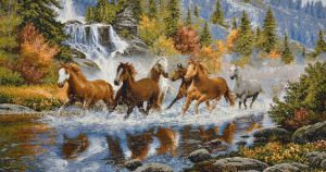 Картина гобелен "Лошади у водопада" в одинарной багетной раме. Размер гобелена 65х35 см.