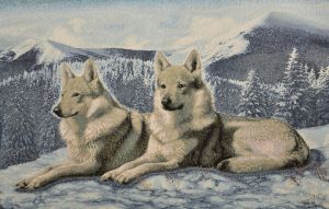 Картина гобелен "Волки на снегу" в двойной багетной раме. Размер гобелена 55х35 см.
