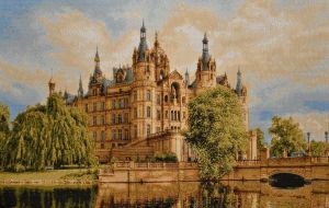 Картина гобелен "Замок Шамбор" в двойной багетной раме. Размер гобелена 55х35 см.