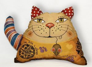 Подушка-игрушка из гобелена "Кот полоска". Размер подушки 35х40 см.