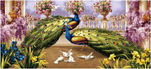 Гобеленовая картина без рамы "Павлины и голуби". Размер картины 110х50 см.