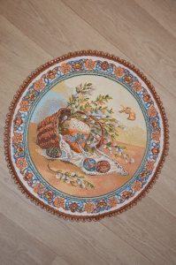 Салфетка гобеленовая круглая с тесьмой "Пасхальные Дары" . Диаметр 55 см.